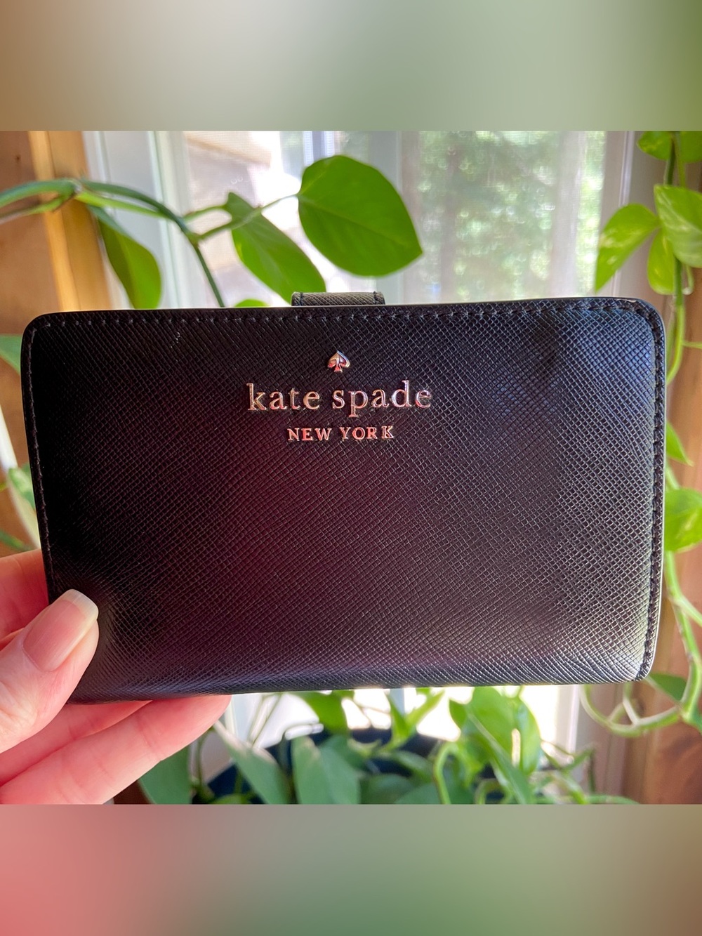 Kate Spade Black Medium Staci Bifold Leather Wallet Classic Corporate Chic EUC